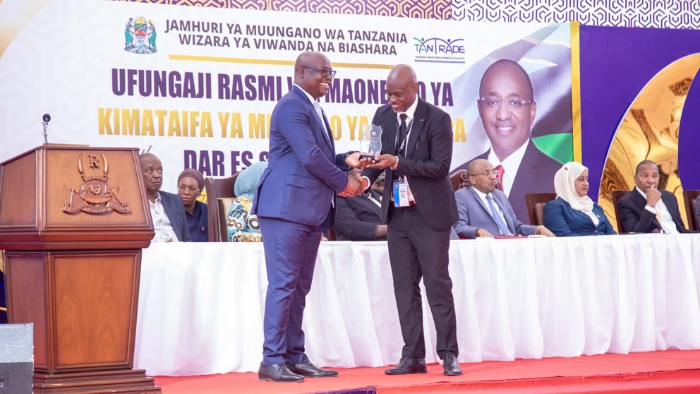 BRELA MSHINDI WA TATU TUZO ZA TAASISI WEZESHI KWA BIASHARA NCHINI